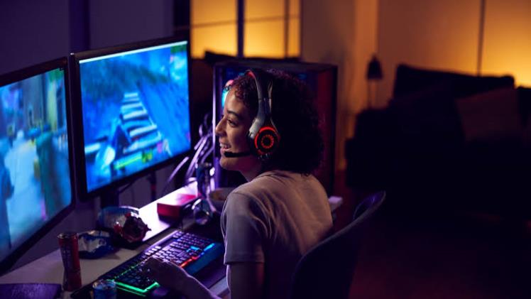 Online Gaming and the Search for Better Play